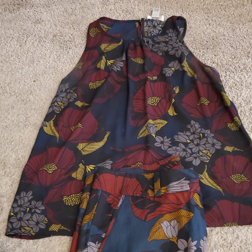 Multicolored flower print shirt